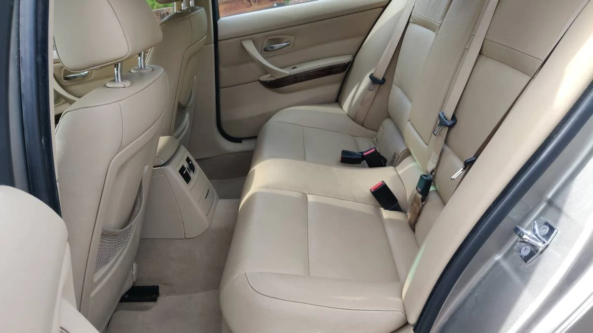 2009 BMW E90 3 Series Sedan - Image 9 of 12