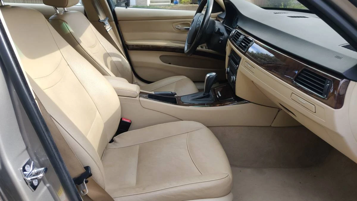 2009 BMW E90 3 Series Sedan - Image 7 of 12