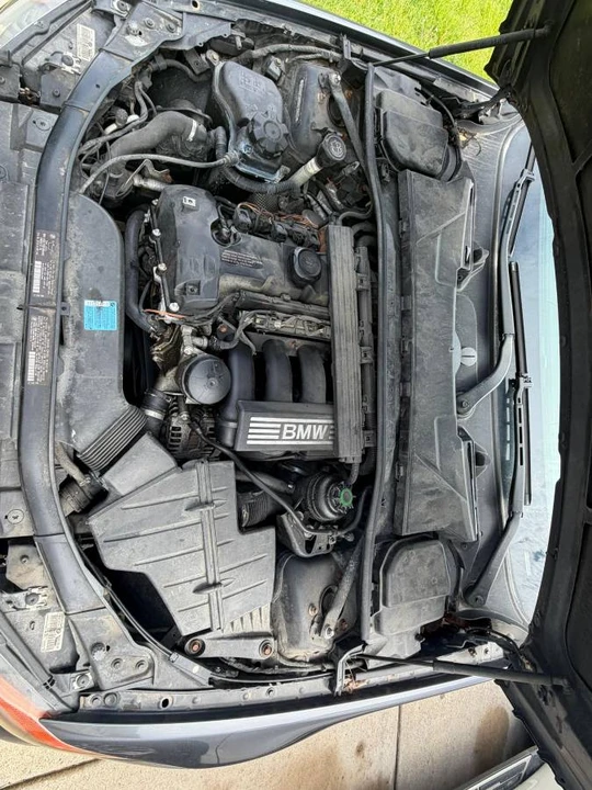 2008 BMW E90 3 Series Sedan - Image 5 of 10