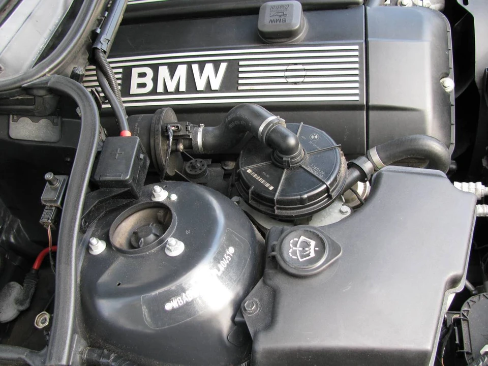 2004 BMW E46 330i & 330Ci - Image 12 of 20