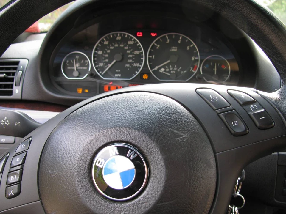 2004 BMW E46 330i & 330Ci - Image 13 of 20
