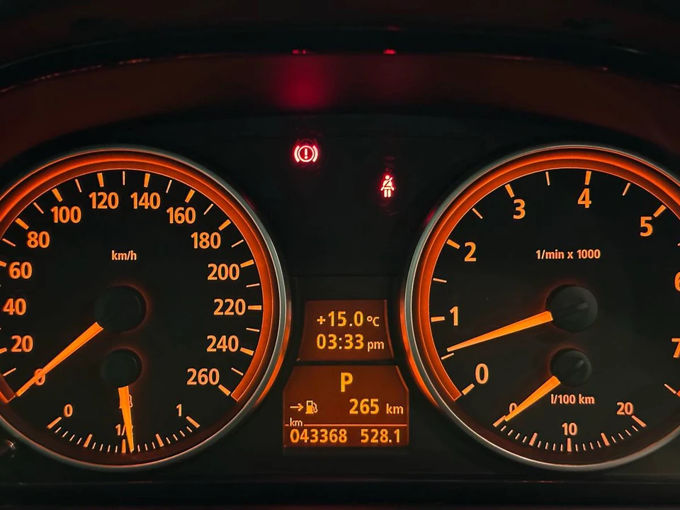 2006 BMW E90 3 Series Sedan - Image 11 of 12