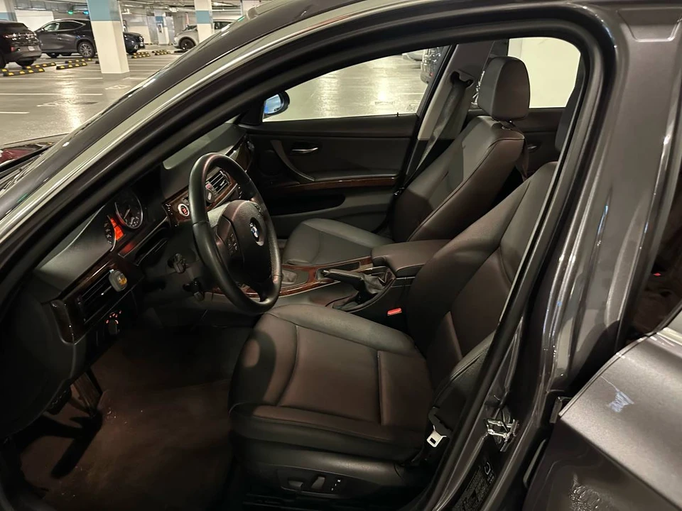 2006 BMW E90 3 Series Sedan - Image 9 of 12