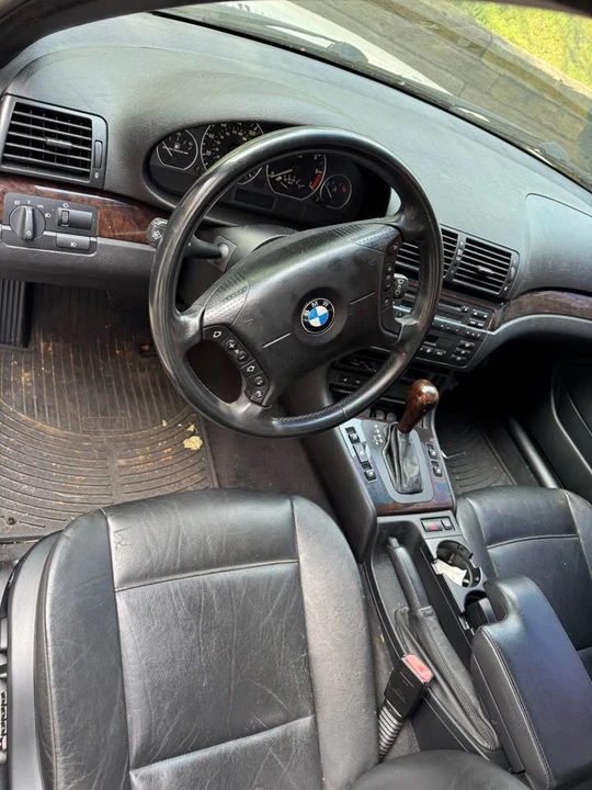 2002 BMW E46 330i & 330Ci - Image 9 of 10
