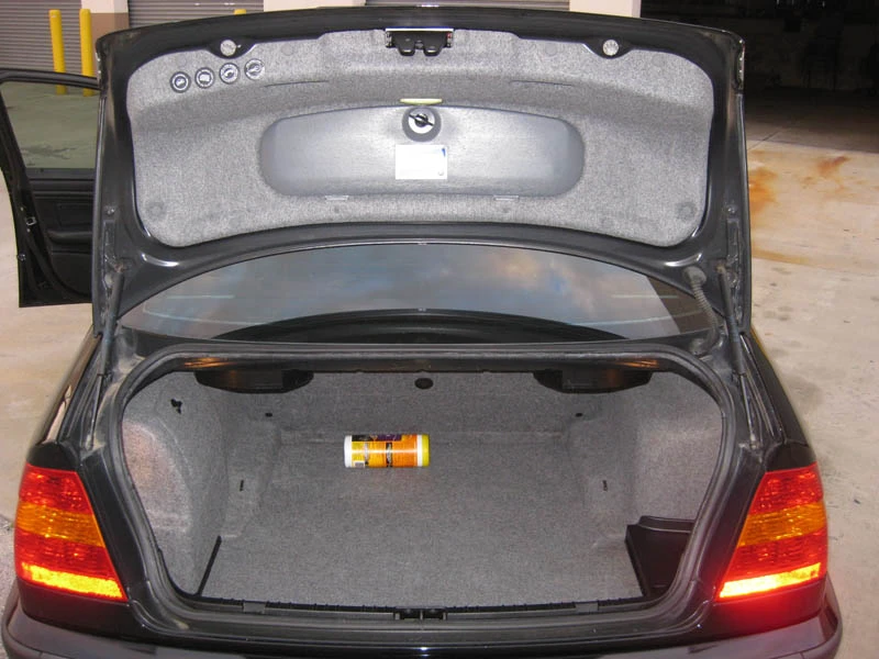 2003 BMW E46 330i & 330Ci - Image 3 of 5