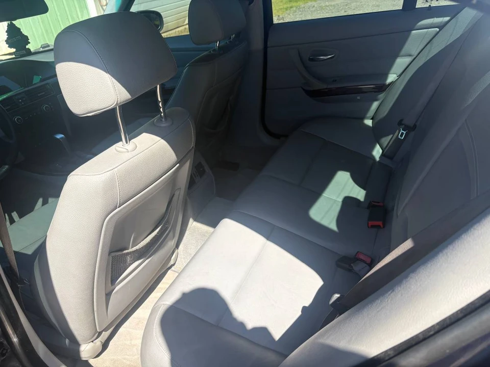 2009 BMW E90 3 Series Sedan - Image 6 of 8
