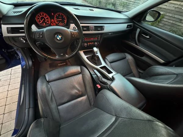 2010 BMW E90 3 Series Sedan - Image 17 of 21