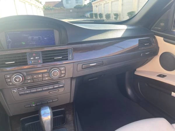 2012 BMW E93 335i Convertible - Image 20 of 21