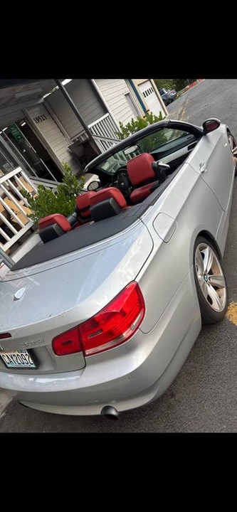2008 BMW E93 335i Convertible - Image 3 of 4