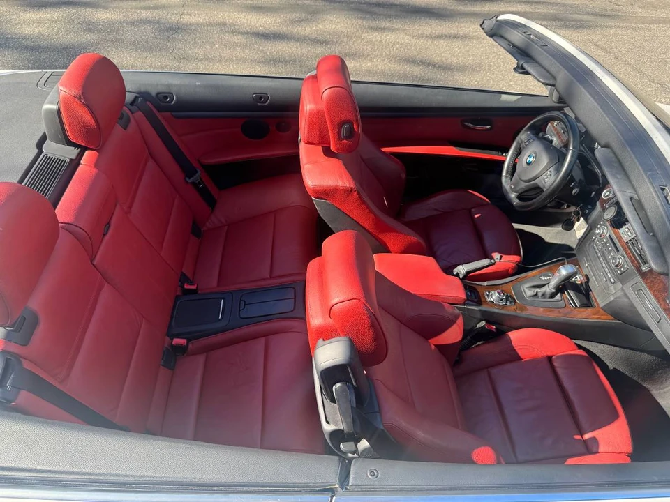 2012 BMW E93 335i Convertible - Image 3 of 8