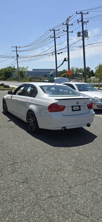 2011 BMW E90 335i Sedan - Image 9 of 21