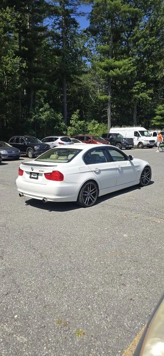 2011 BMW E90 335i Sedan - Image 9 of 18