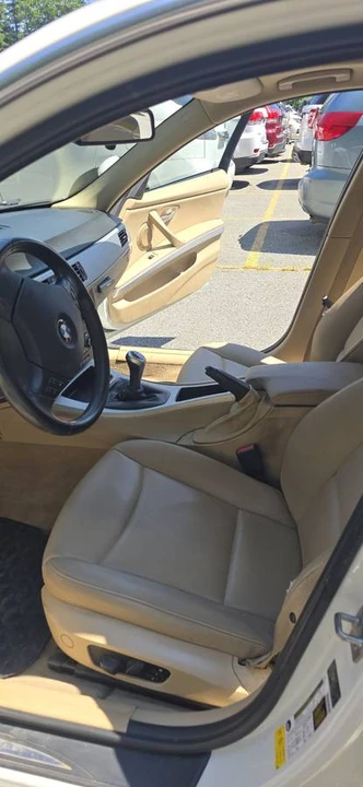 2011 BMW E90 335i Sedan - Image 14 of 18
