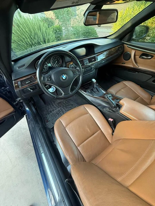 BMW E93 335i Convertible - Image 3 of 6