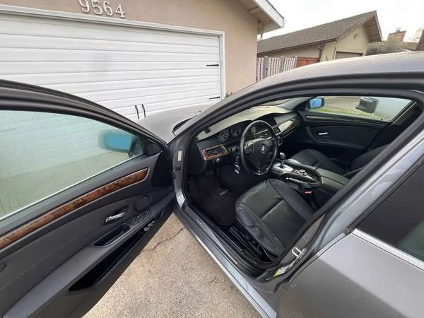 2009 BMW E60 5 Series Sedan - Image 2 of 4