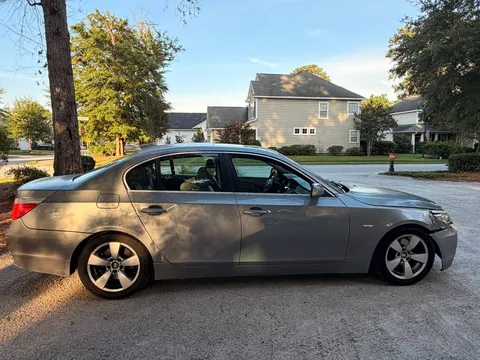 2005 BMW 525i