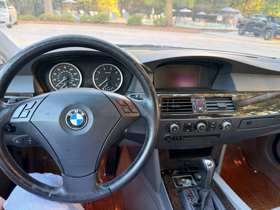 2005 BMW E60 5 Series Sedan - Image 10 of 12