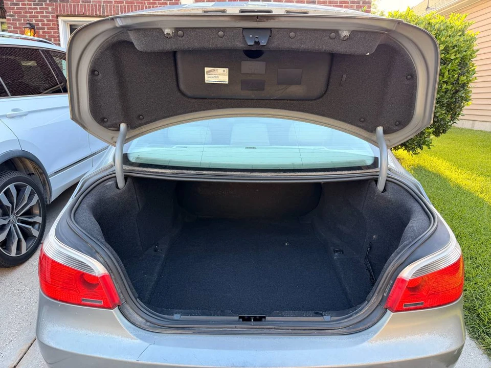 2005 BMW E60 5 Series Sedan - Image 11 of 12