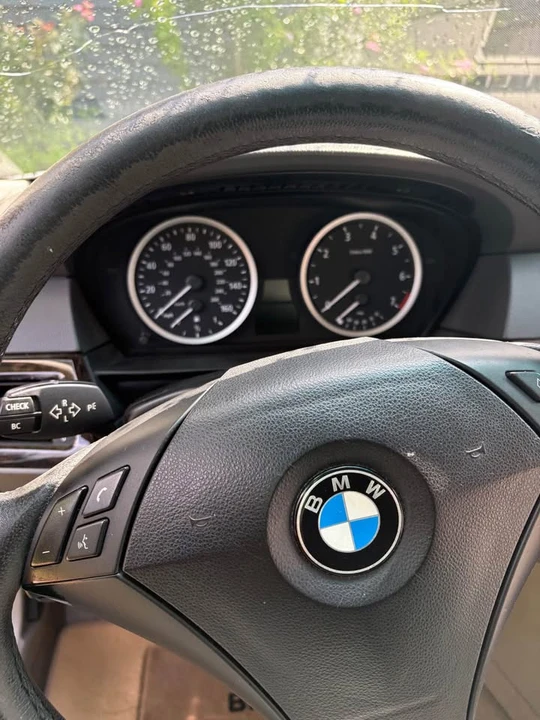 2005 BMW E60 5 Series Sedan - Image 8 of 10