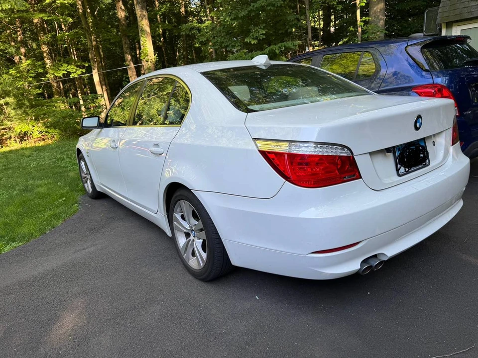 2009 BMW E60 5 Series Sedan - Image 3 of 8