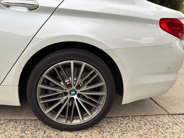 BMW G30 5 Series Sedan - Image 10 of 21
