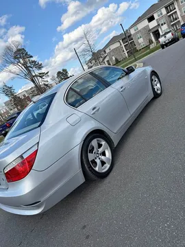 2004 BMW 530i