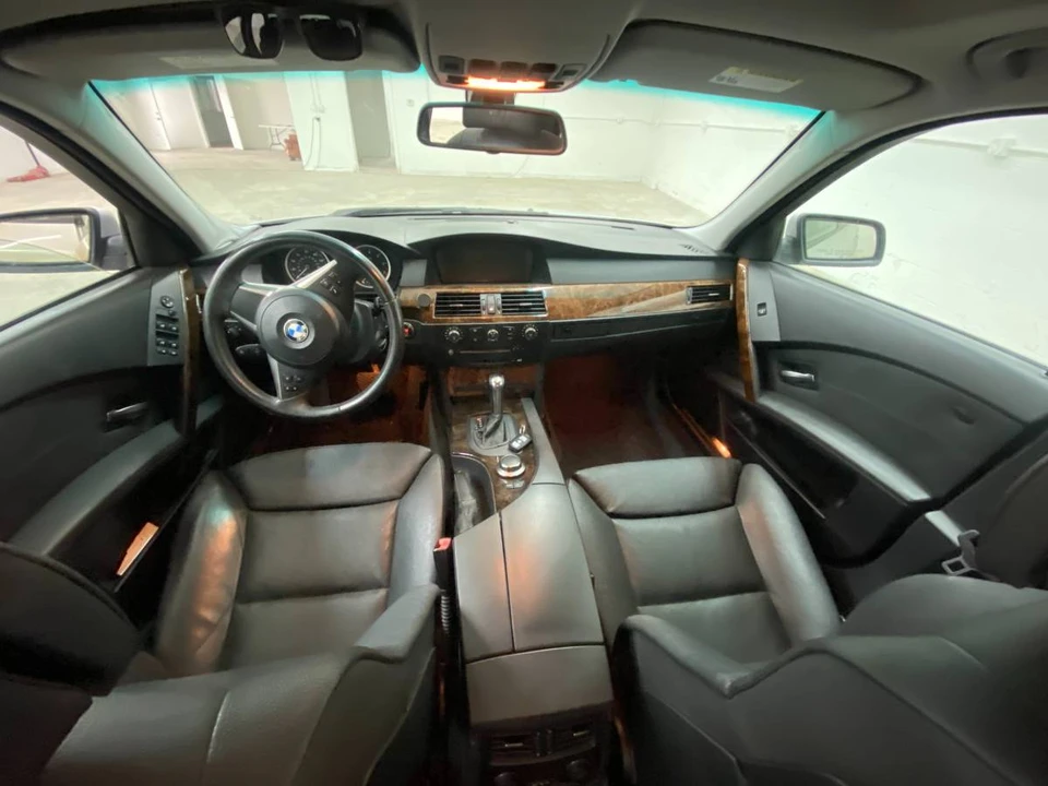 2007 BMW E60 5 Series Sedan - Image 5 of 10