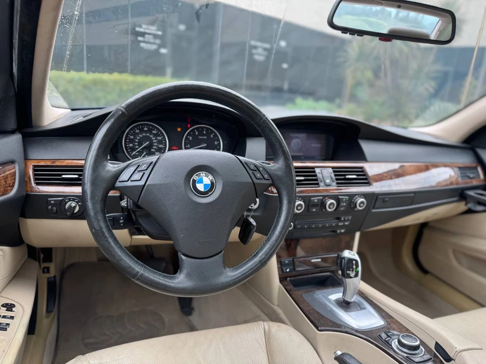 2009 BMW E60 5 Series Sedan - Image 15 of 20