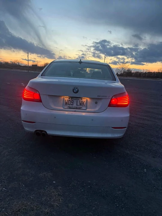 2009 BMW E60 5 Series Sedan - Image 2 of 6