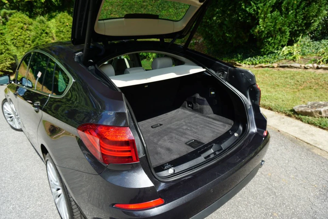 2014 BMW 5 Series - Image 9 of 23