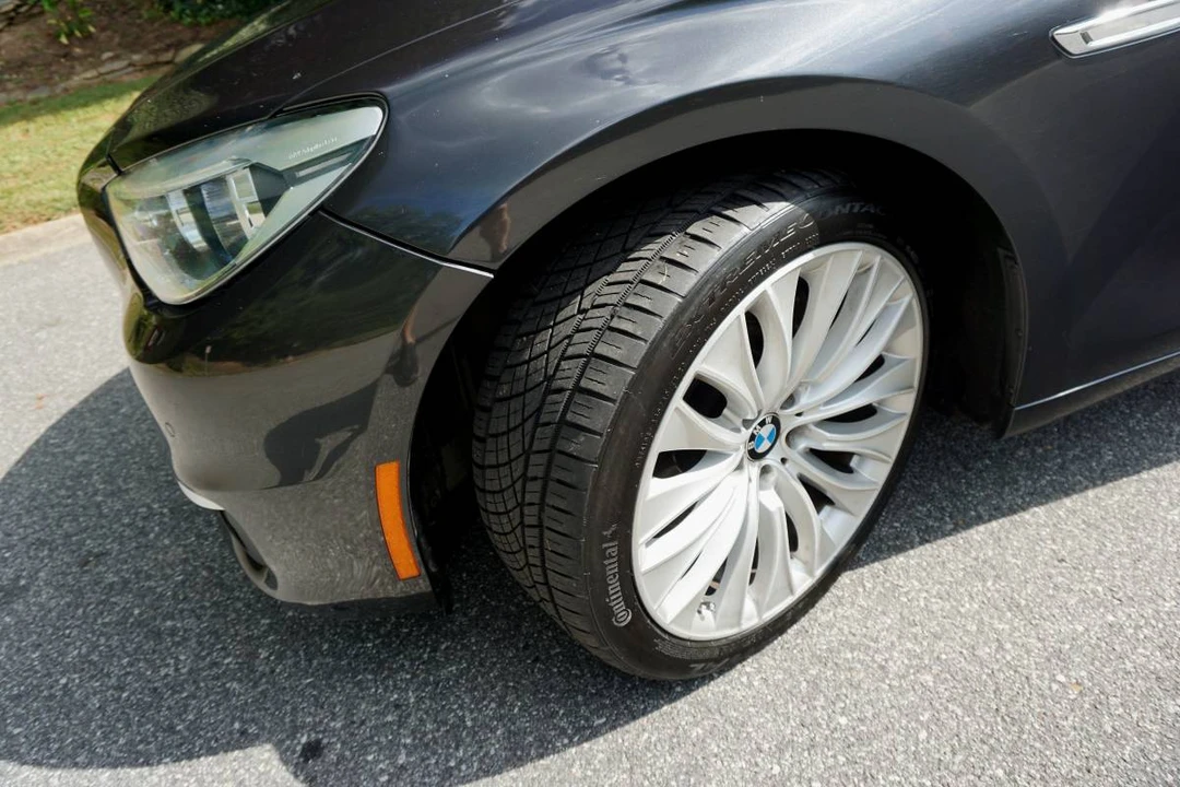 2014 BMW 5 Series - Image 10 of 23