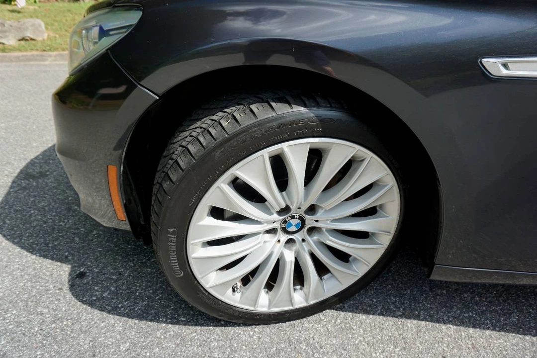 2014 BMW 5 Series - Image 11 of 23