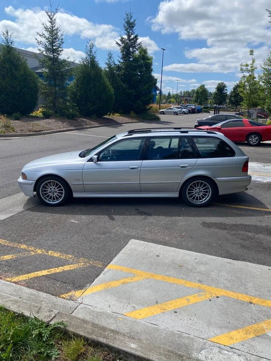 2002 BMW E39 540i - Image 8 of 24