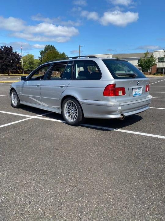 2002 BMW E39 540i - Image 2 of 24