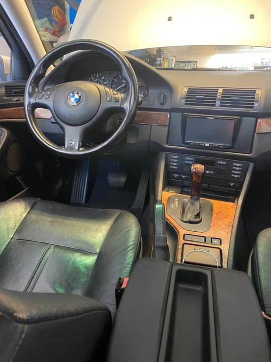 2002 BMW E39 540i - Image 19 of 24