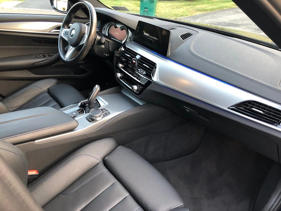 2017 BMW G30 5 Series Sedan - Image 2 of 6