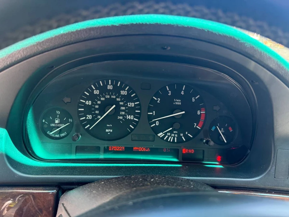 2002 BMW E39 540i - Image 7 of 7