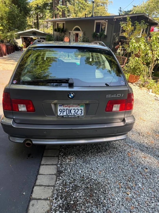 2002 BMW E39 540i - Image 2 of 7