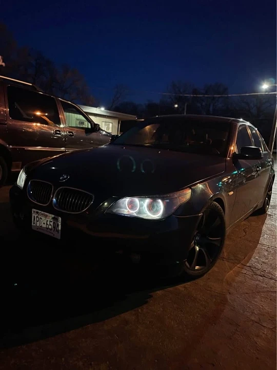 2005 BMW E60 545i & 550i Sedan - Image 2 of 9