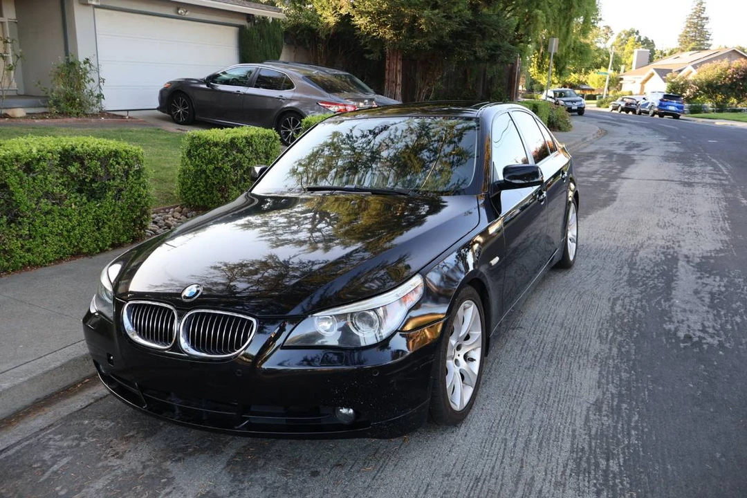 2007 BMW E60 545i & 550i Sedan - Image 5 of 13