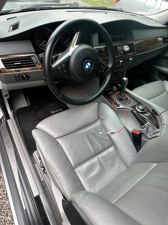 2007 BMW E60 545i & 550i Sedan - Image 5 of 8