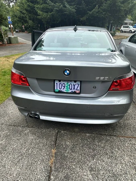 2007 BMW E60 545i & 550i Sedan - Image 4 of 8