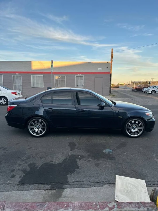 2007 BMW E60 545i & 550i Sedan - Image 6 of 20