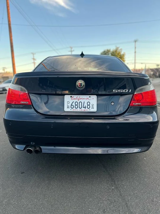 2007 BMW E60 545i & 550i Sedan - Image 5 of 20