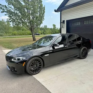2014 BMW M5 Sedan