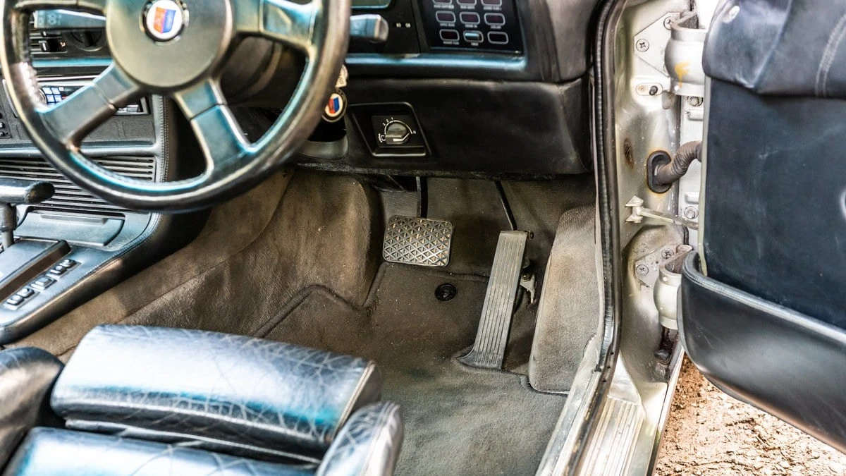 1989 BMW E24 6 Series - Image 17 of 30