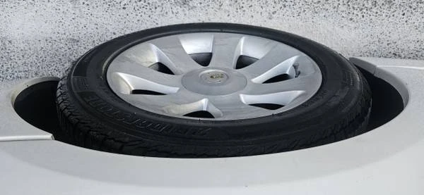 2007 BMW E65/E66 750i & 760i Sedan - Image 10 of 20