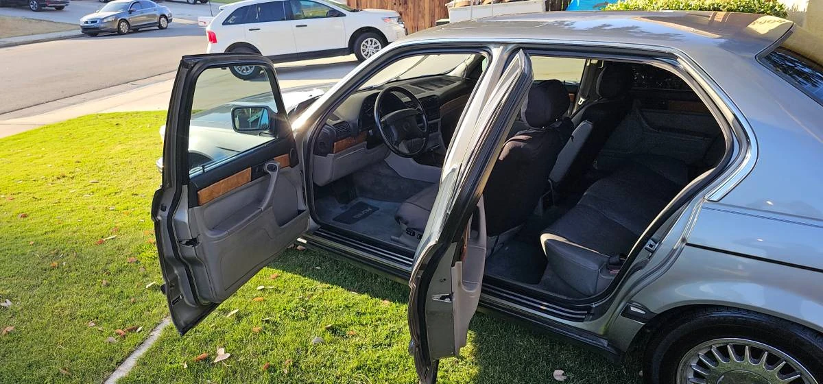 1988 BMW E32 7 Series - Image 3 of 8