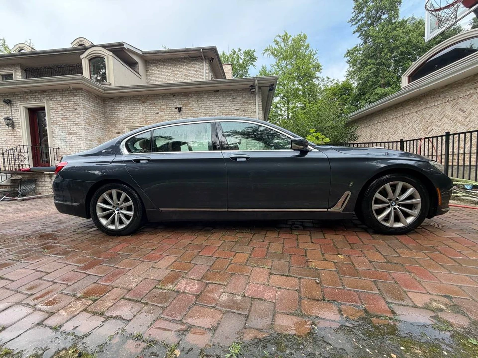 2017 BMW G11/G12 7 Series - Image 6 of 23