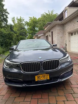 2017 BMW 740e xDrive